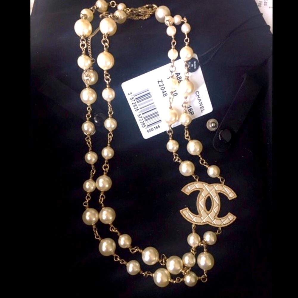 CHANEL Double Strand Pearly CC Necklace